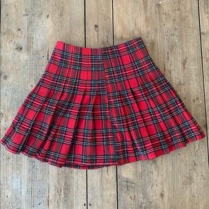 Brandy🤍Melville DANA PLAID SKIRT
